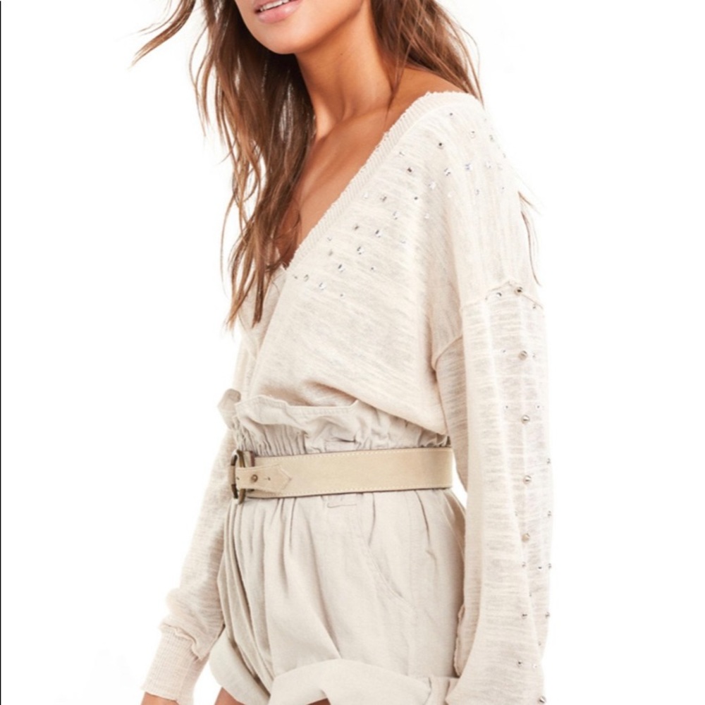 NWT‎ WILDFOX Boyd Sweater V NecK!